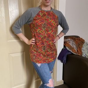 Quarter length paisley shirt